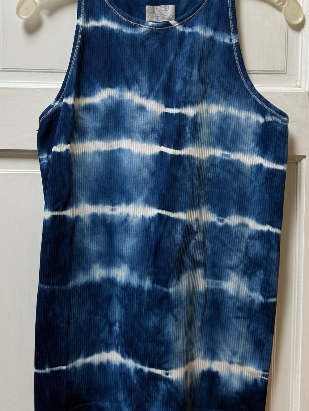Athleta Blue and White Tie-Dye Racerback Tank Top